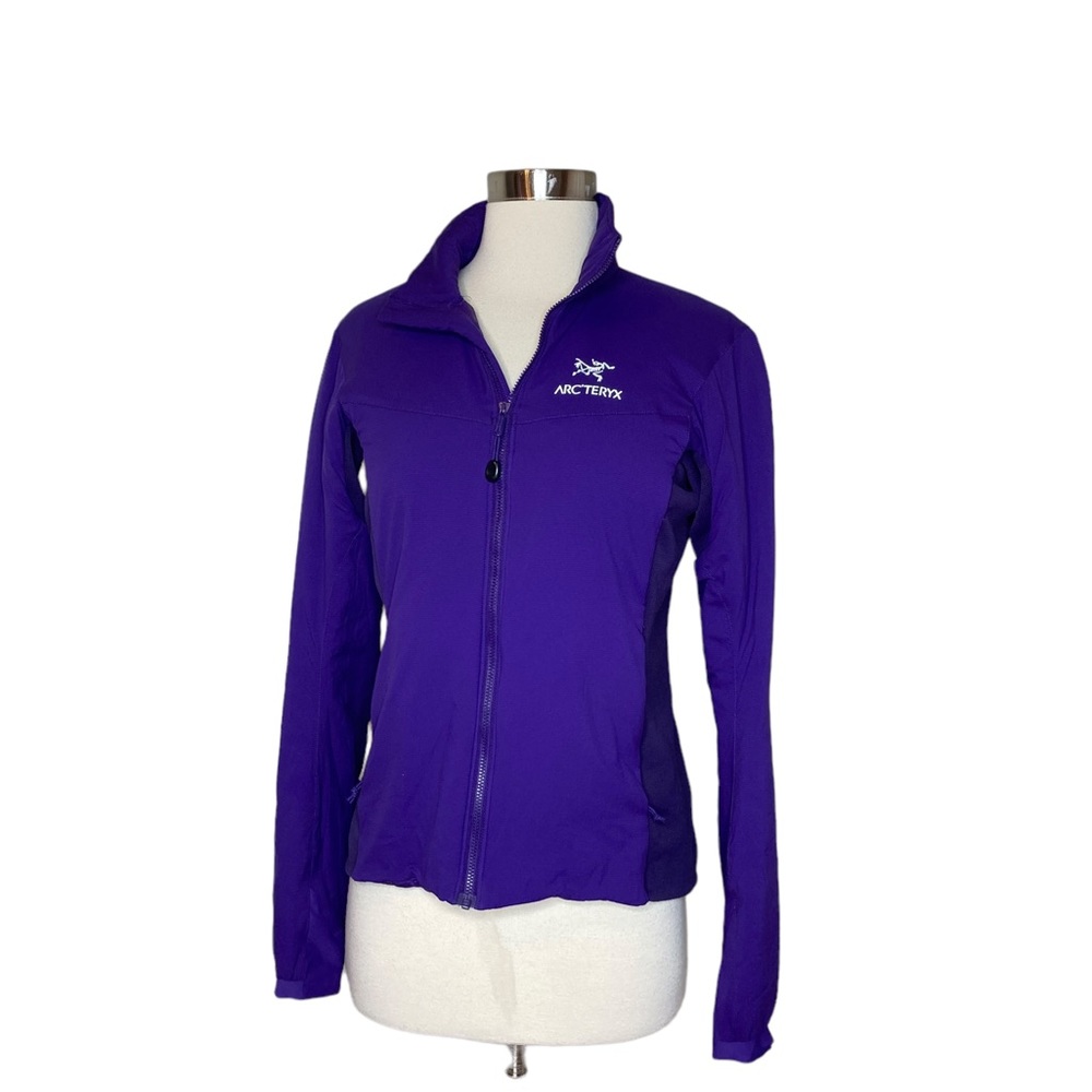 Arc'teryx Women’s Atom LT Insulated Jacket in Purple Azalea Color - Picture 3 of 10